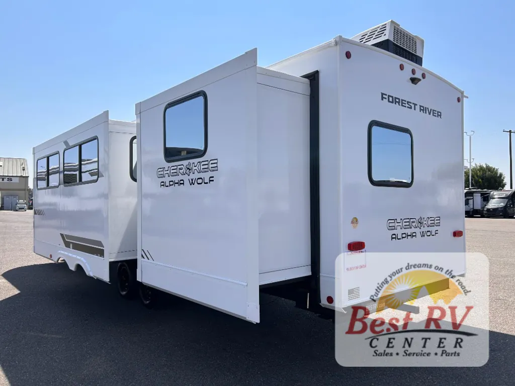 2026 Forest River Cherokee Alpha Wolf 33BH, Photos photo 7