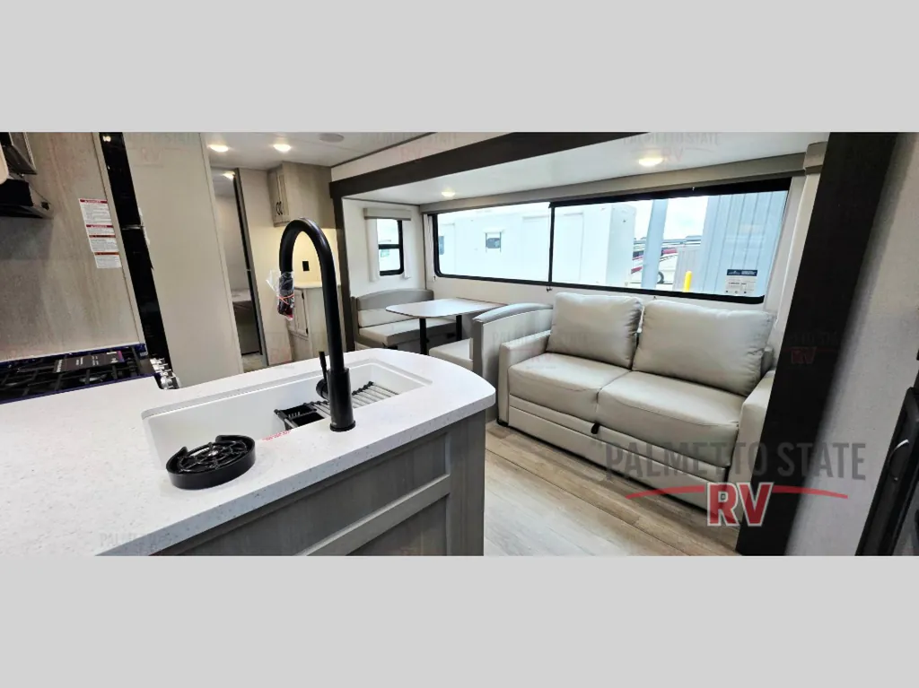 2027 Coachmen Catalina Legacy Edition 333DBDSCK, Photos photo 9