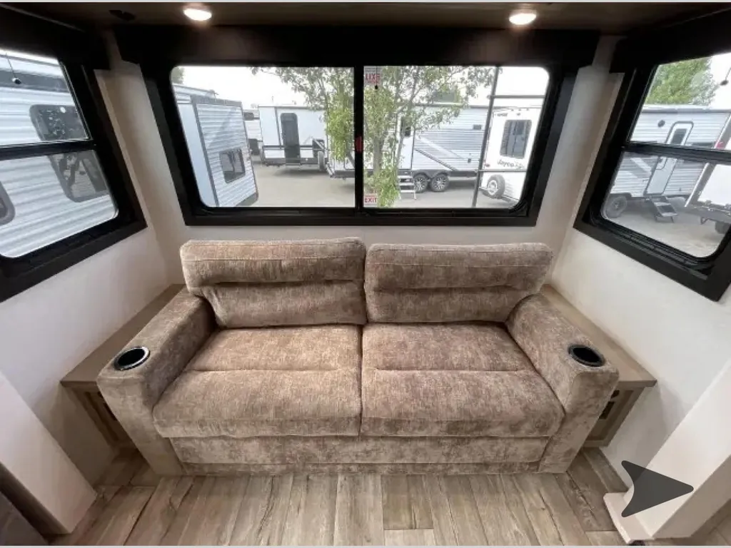 2026 Jayco Eagle 321RSTS, Photos photo 12