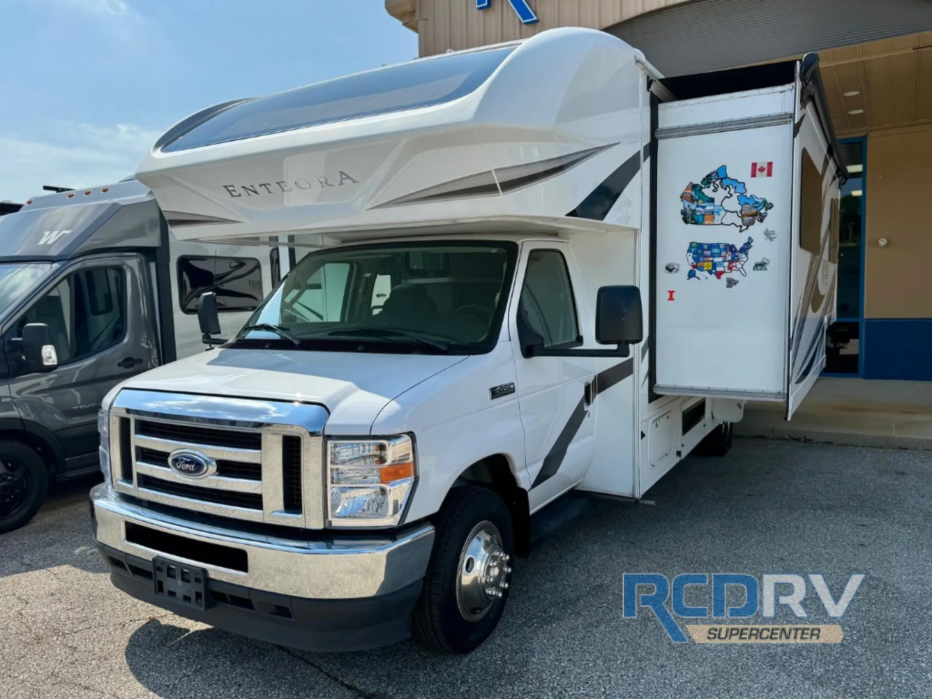 2022 Entegra Coach Odyssey 24B - Photo 3
