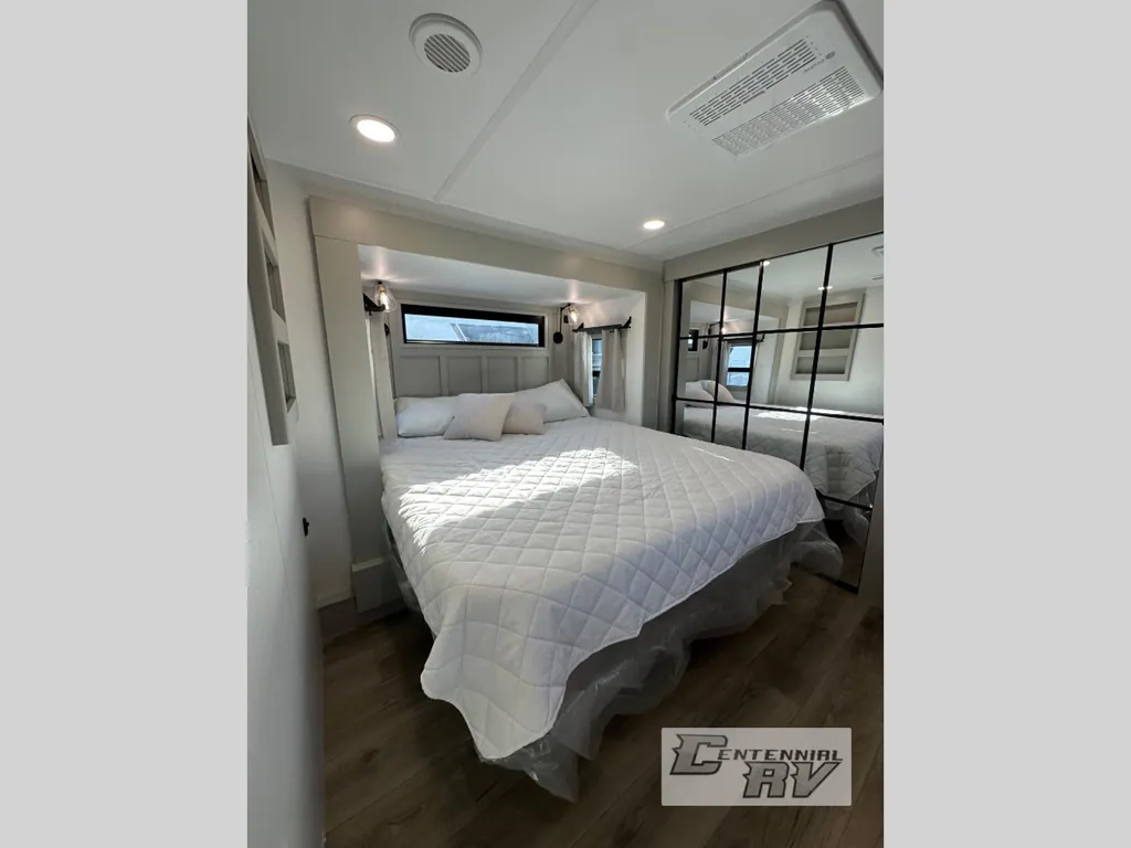 2026 Brinkley Model G 3950, Photos photo 64