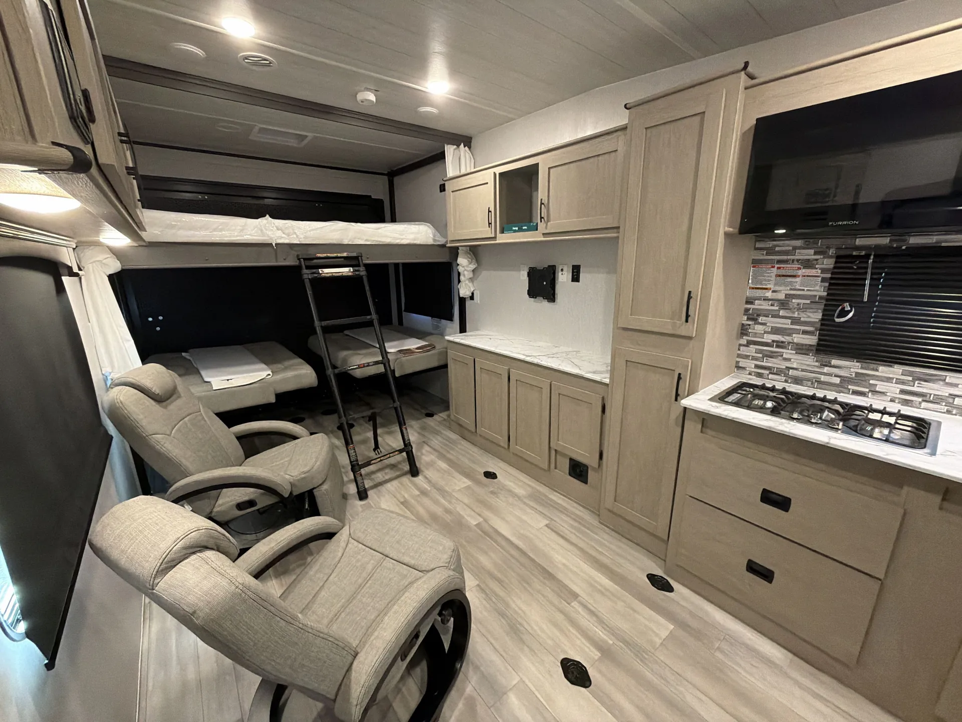 2024 Forest River Shockwave 2450RLX - Photo 3