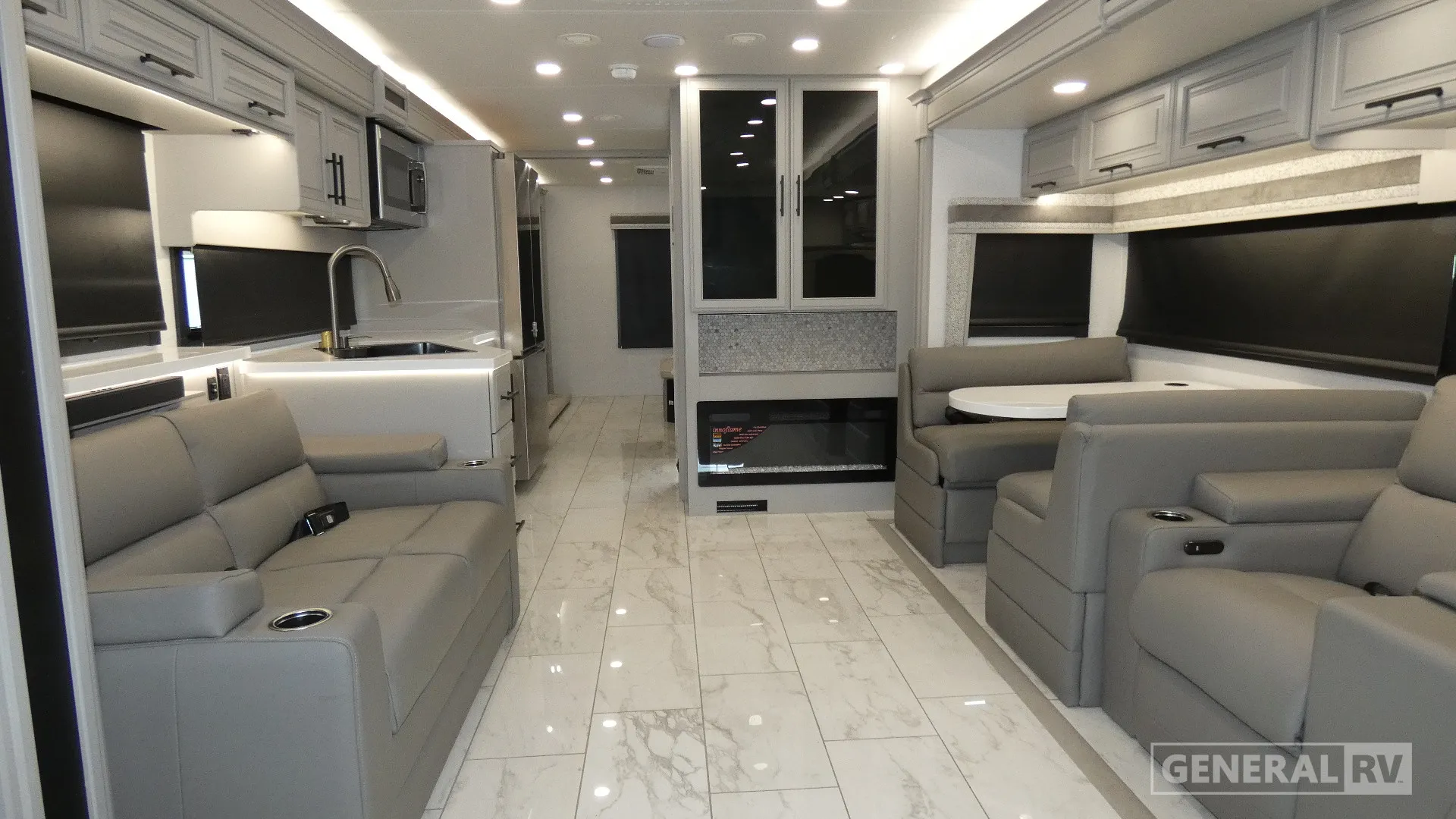 2027 Entegra Coach Accolade XL 37M - Photo 3