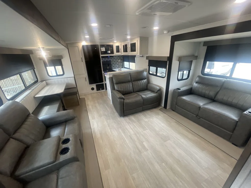 2026 Forest River Solaire 3060RKTS, Photos photo 6