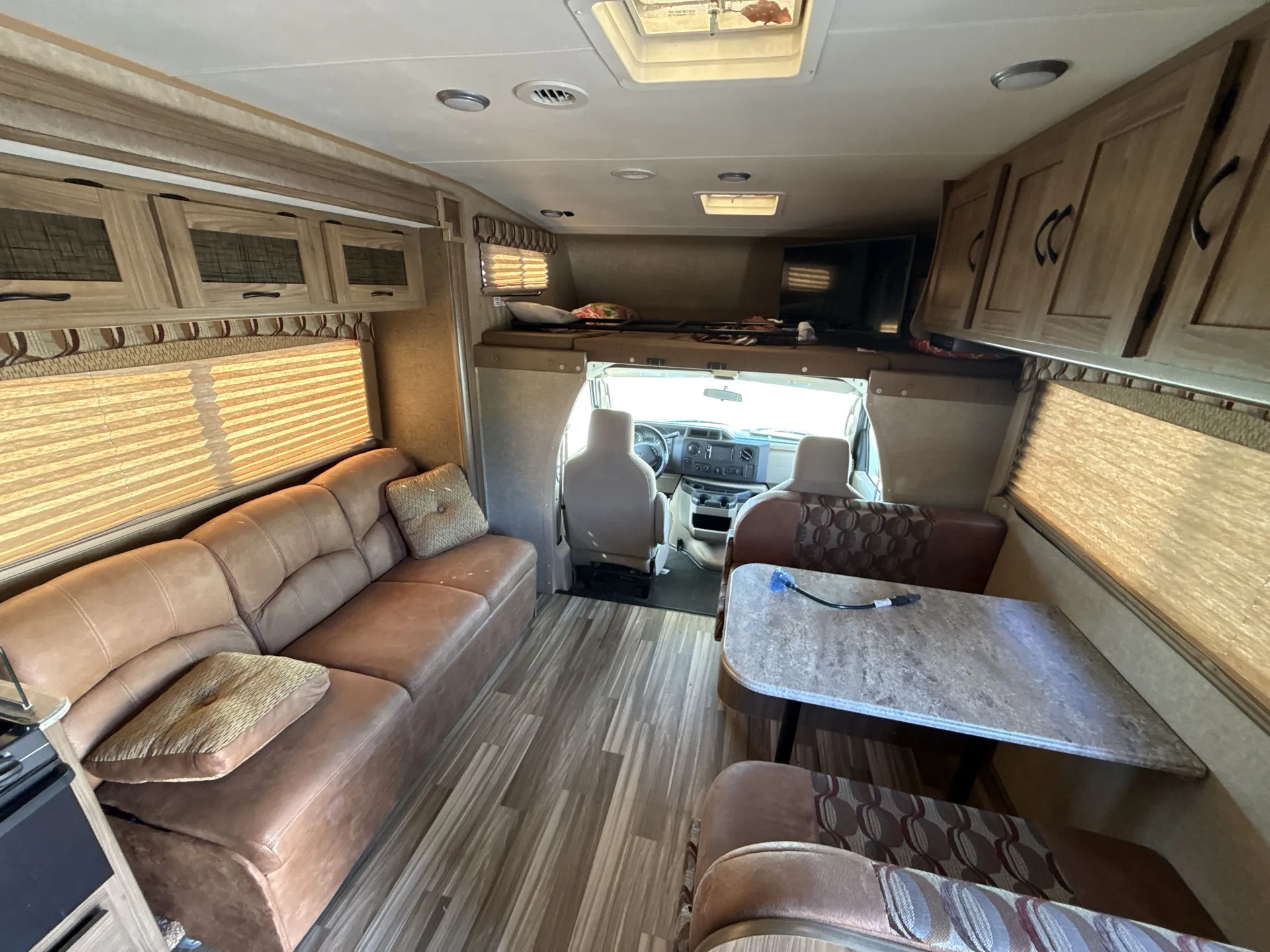 2016 Coachmen Freelander 29KS — living area main