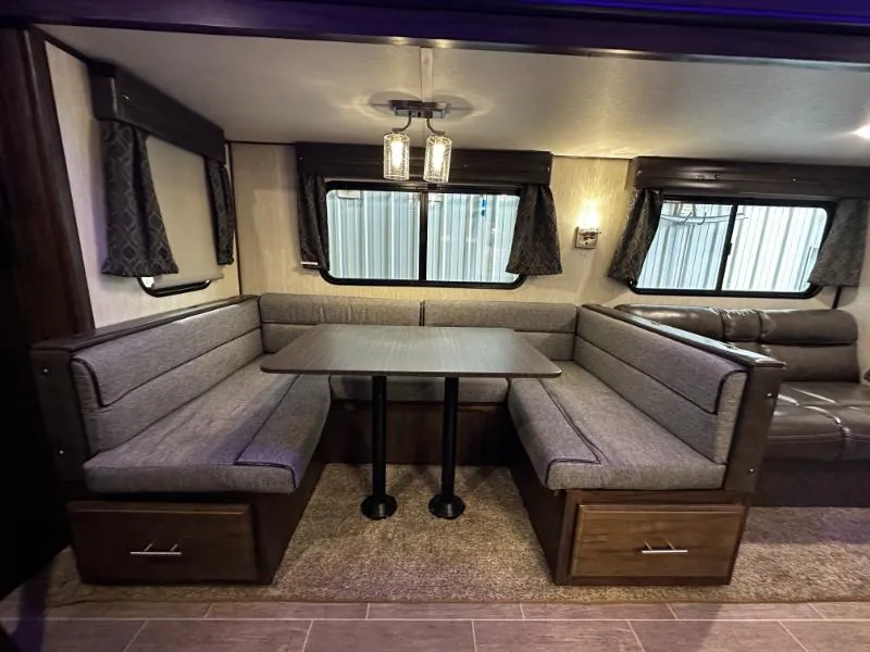 2019 Forest River Cherokee Alpha Wolf 26DBH-L, Photos photo 12