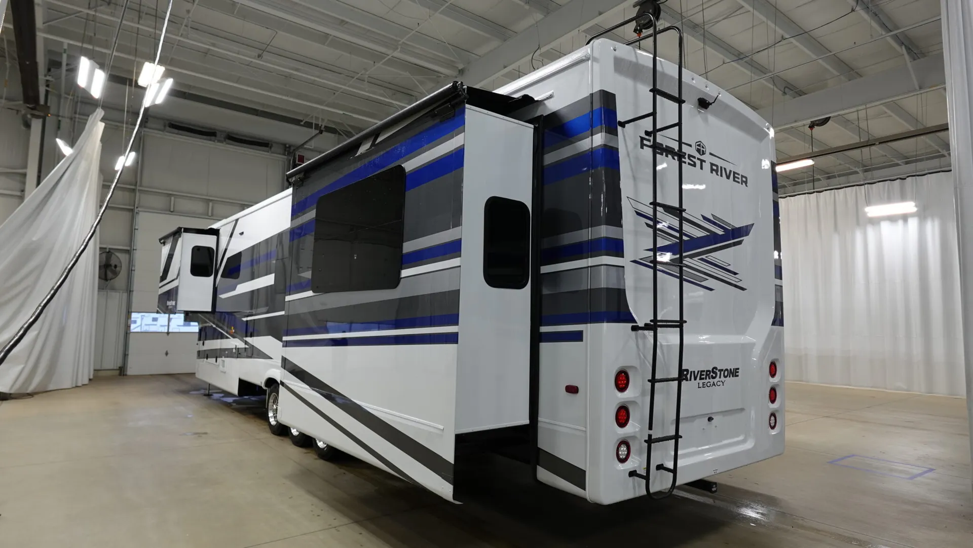 2026 Forest River Riverstone 420RE - Photo 4
