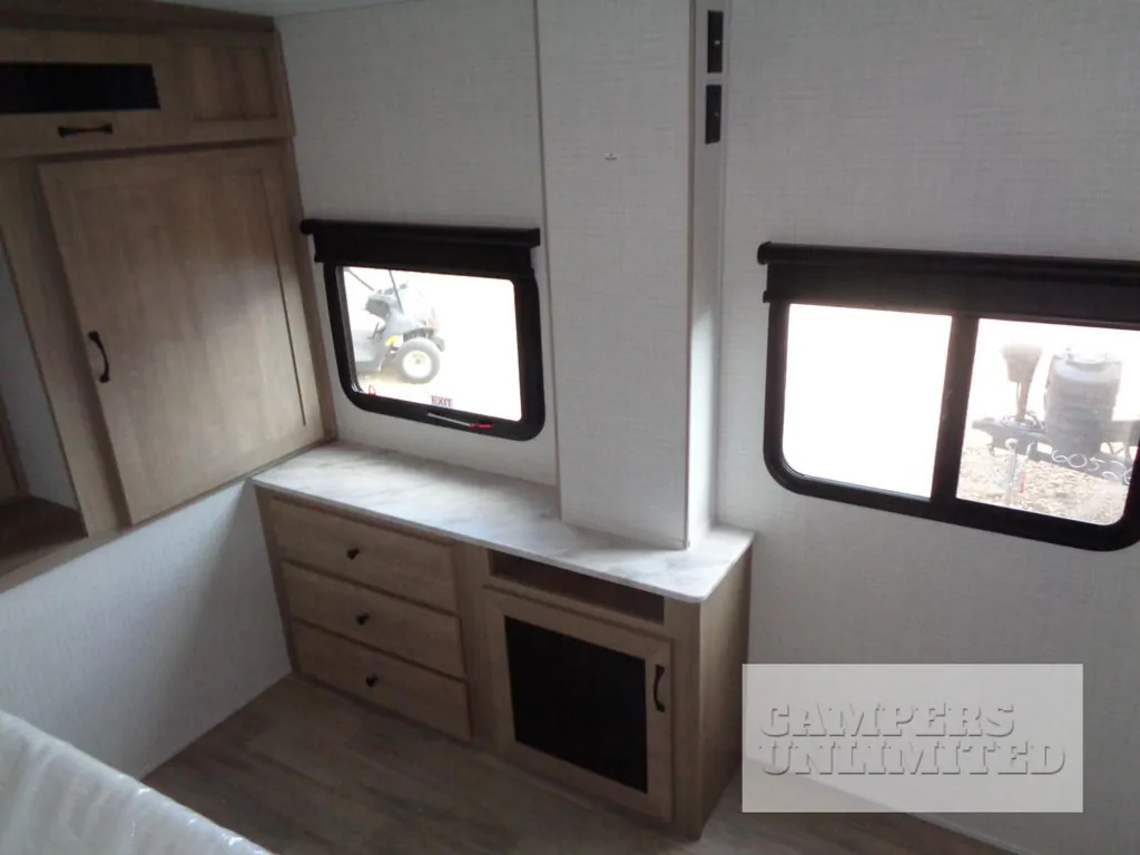 2026 Forest River Solaire 3060RKTS, Photos photo 18