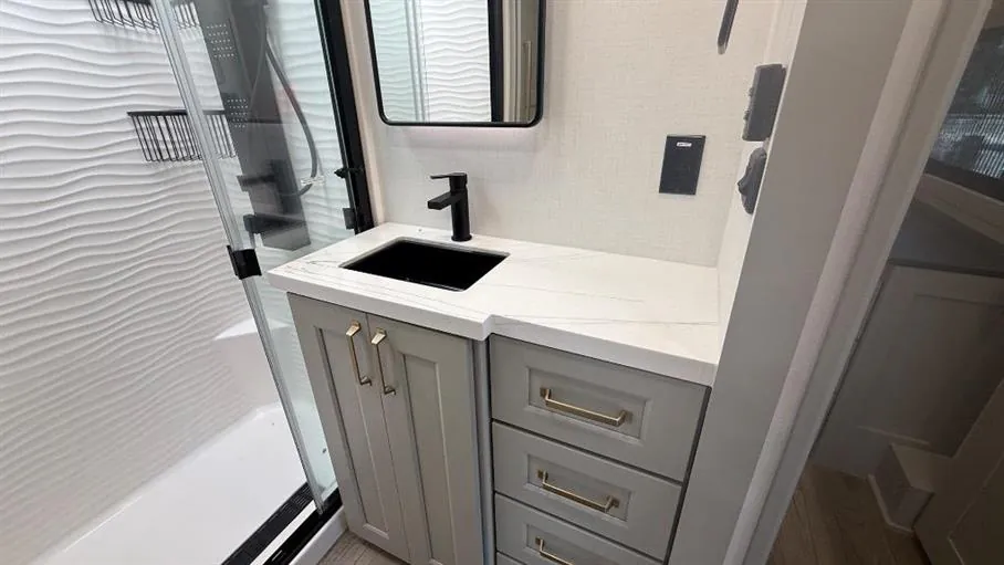2025 Brinkley Model G 4100, Photos photo 36