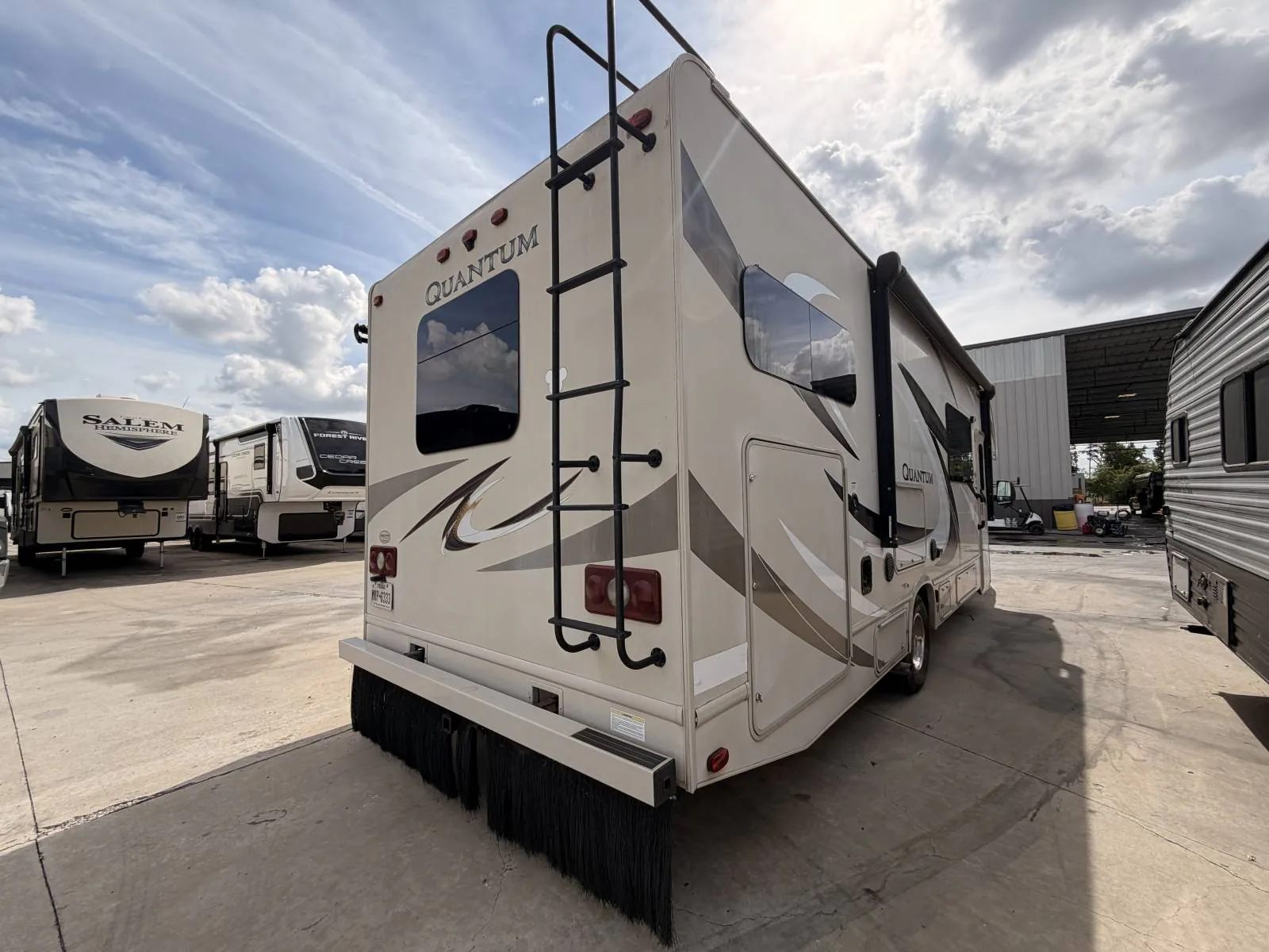 2017 Thor Motor Coach Quantum PD31 - Photo 4