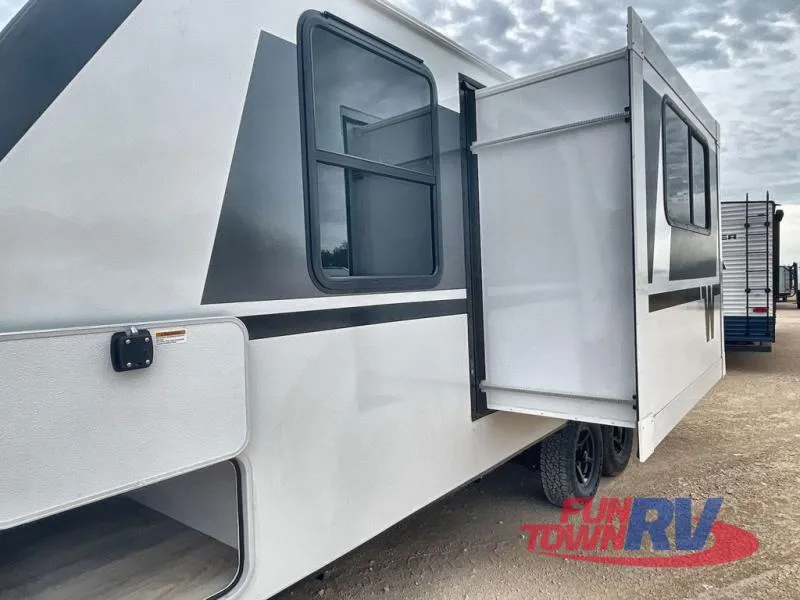 2026 Winnebago Micro Minnie 2200FBH - Photo 4