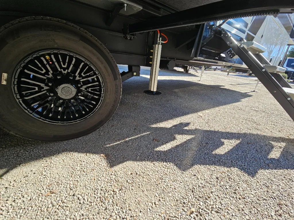 2026 Brinkley Model Z 3515, Exterior photo 16