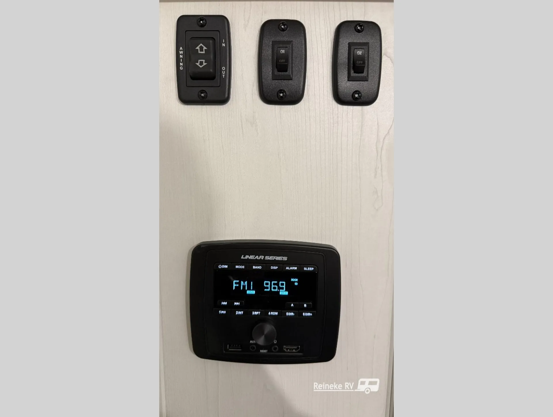 2025 Travel Lite Rove XL 17FQ - Photo 4