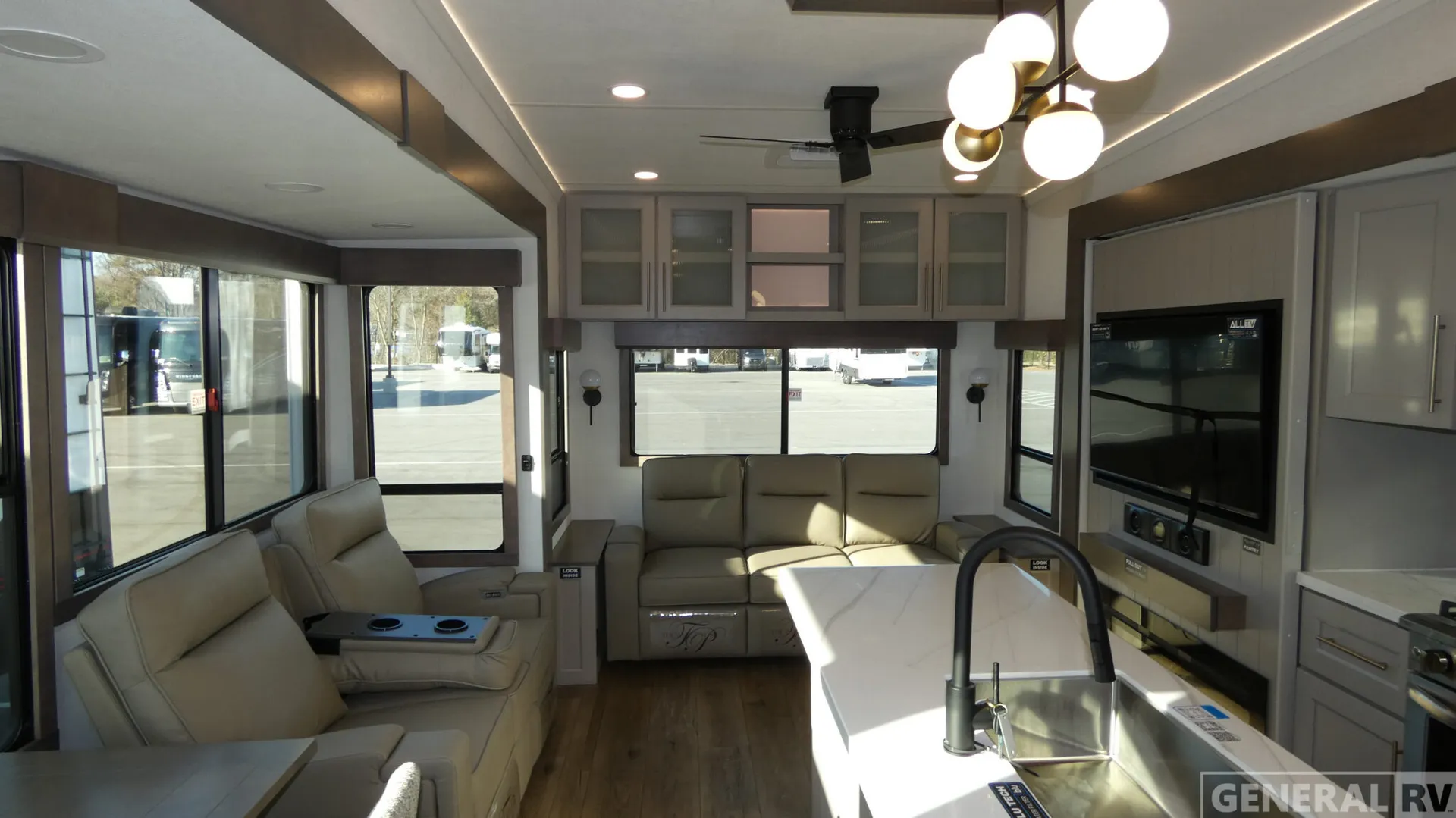 2026 Alliance RV Paradigm 310RL - Photo 3