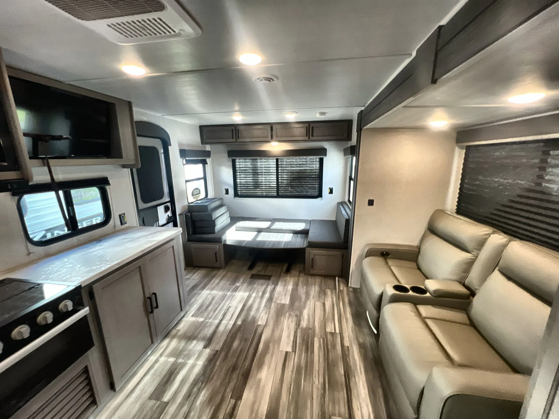 2024 Keystone Hideout 25RDSWE — living area main