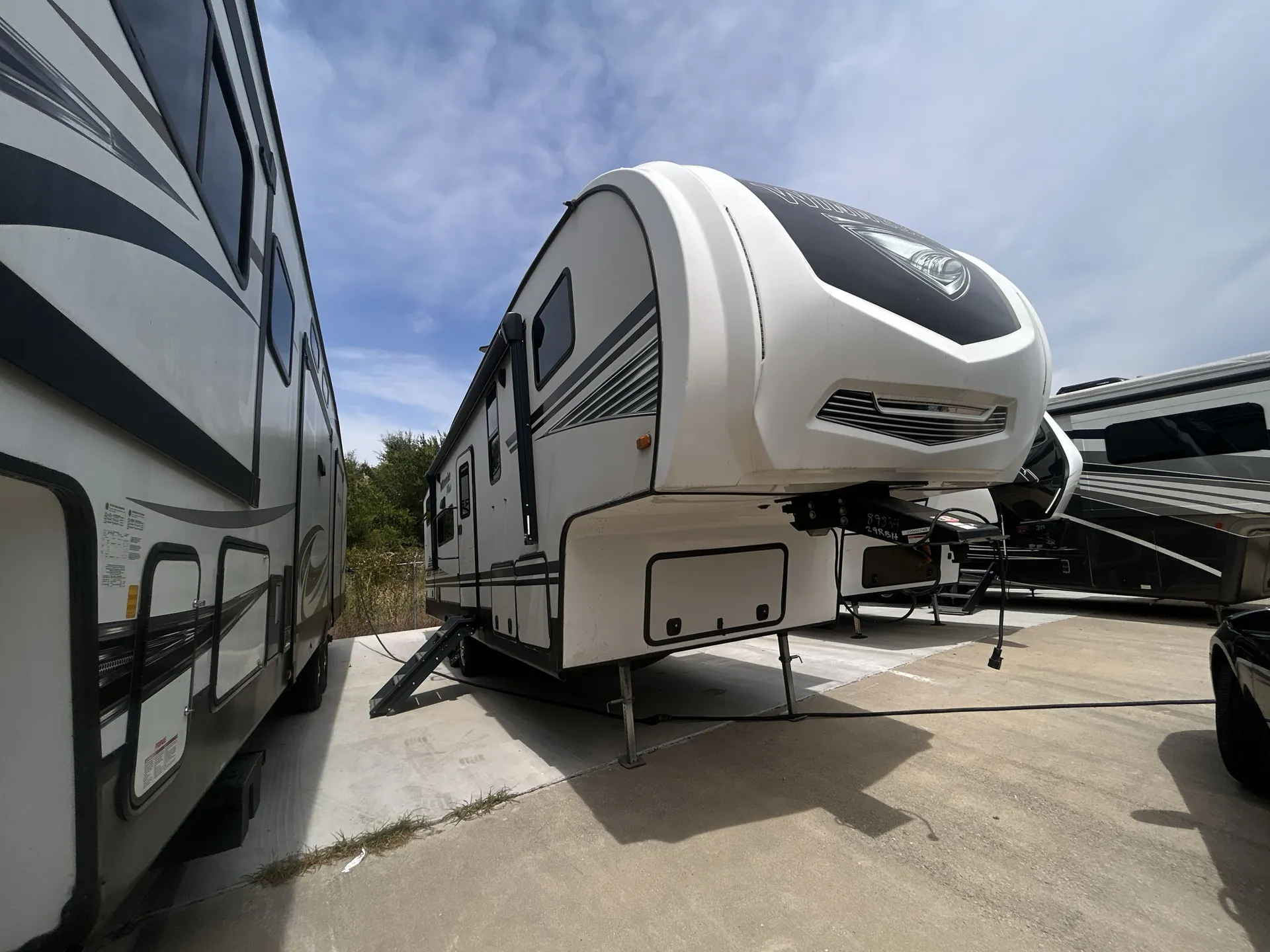 2019 Winnebago Minnie Plus 29RBH - Photo 2