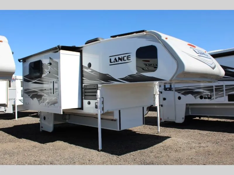 2026 Lance Lance Truck Campers New    1062 - Photo 2