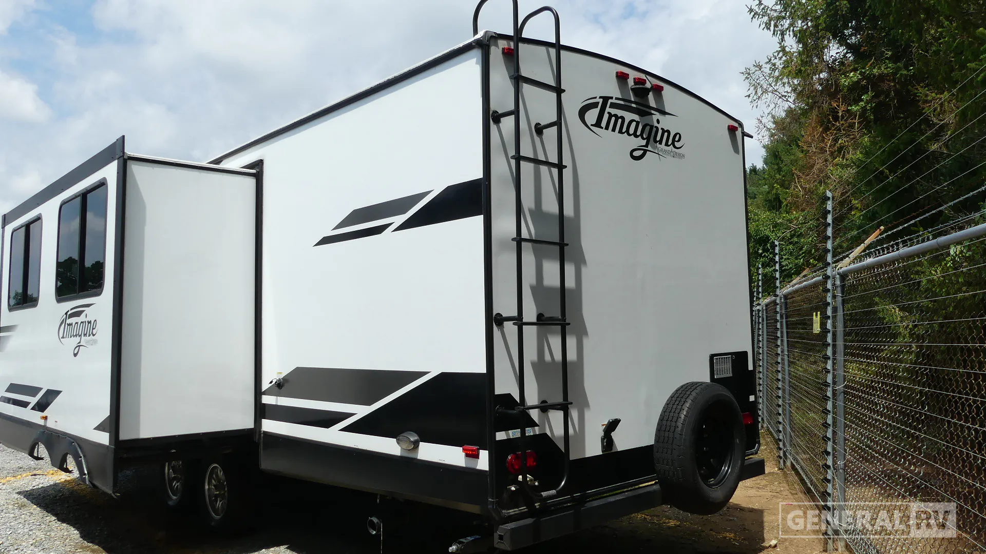 2019 Grand Design Imagine 2800BH - Photo 3