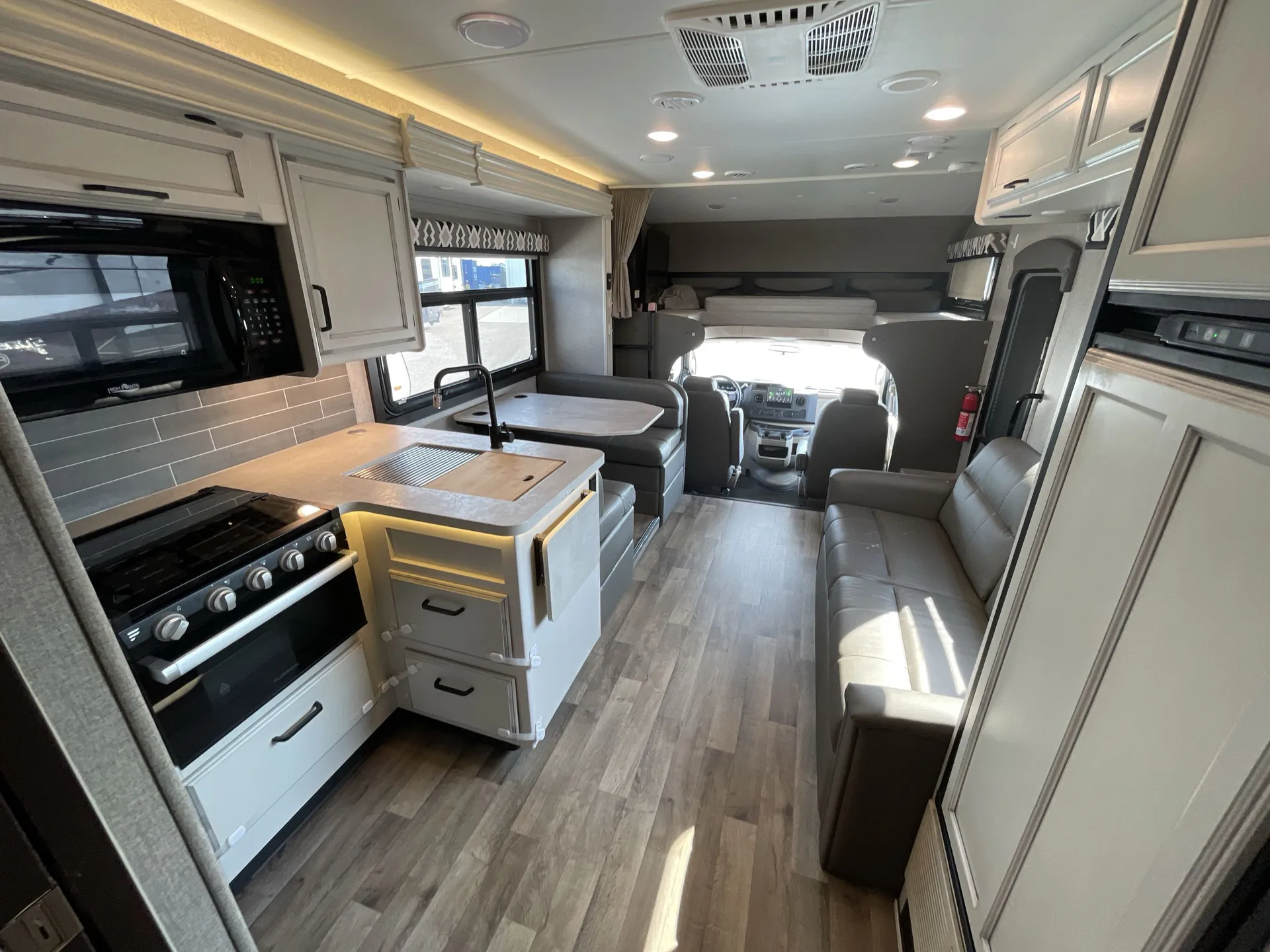 2021 Jayco Greyhawk 27U — living area main