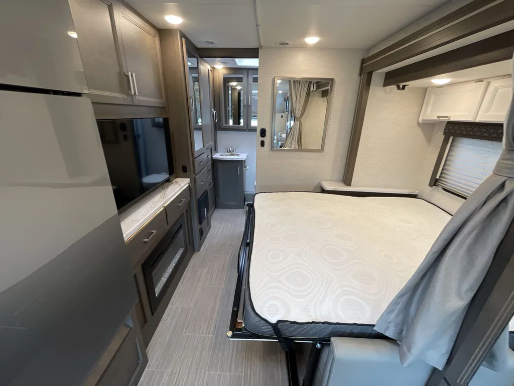 2025 Thor Motor Coach Freedom Elite 27HE, Photos photo 31
