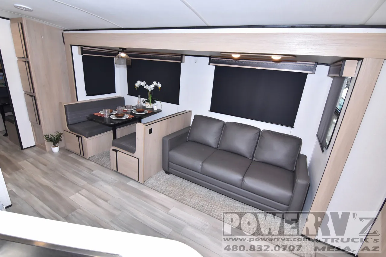 2021 Cruiser RV Radiance R-28QD - Photo 3