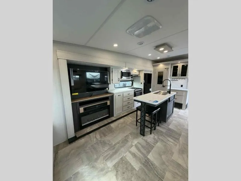 2026 Coachmen Chaparral Lite 30RLS - Photo 4