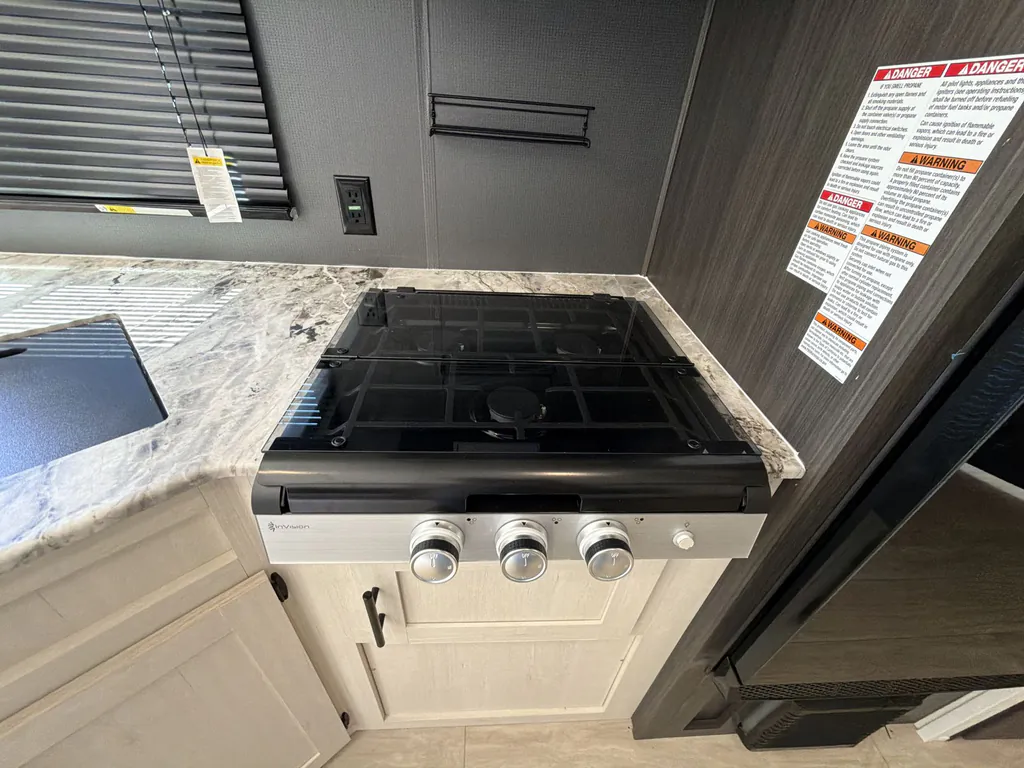 2027 Shasta I-5 527BHS, Photos photo 14