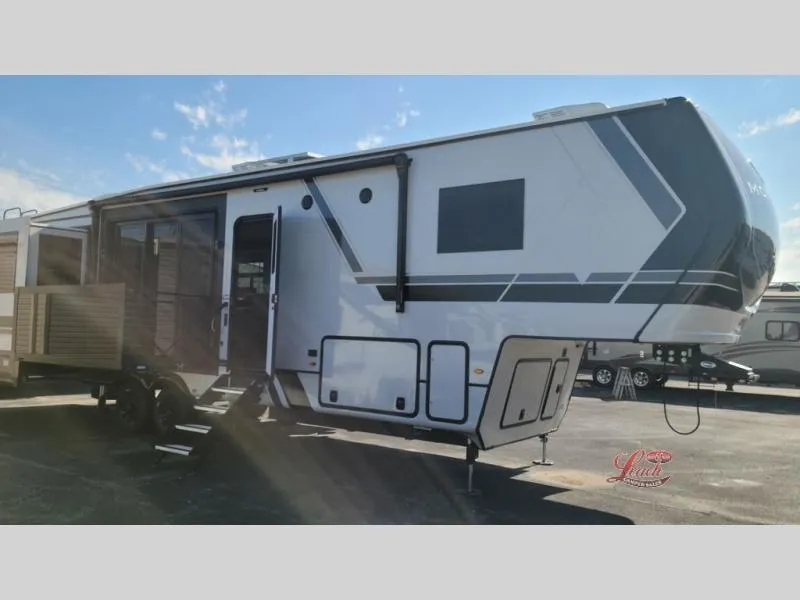 2026 Keystone Montana 3532SP - Photo 4