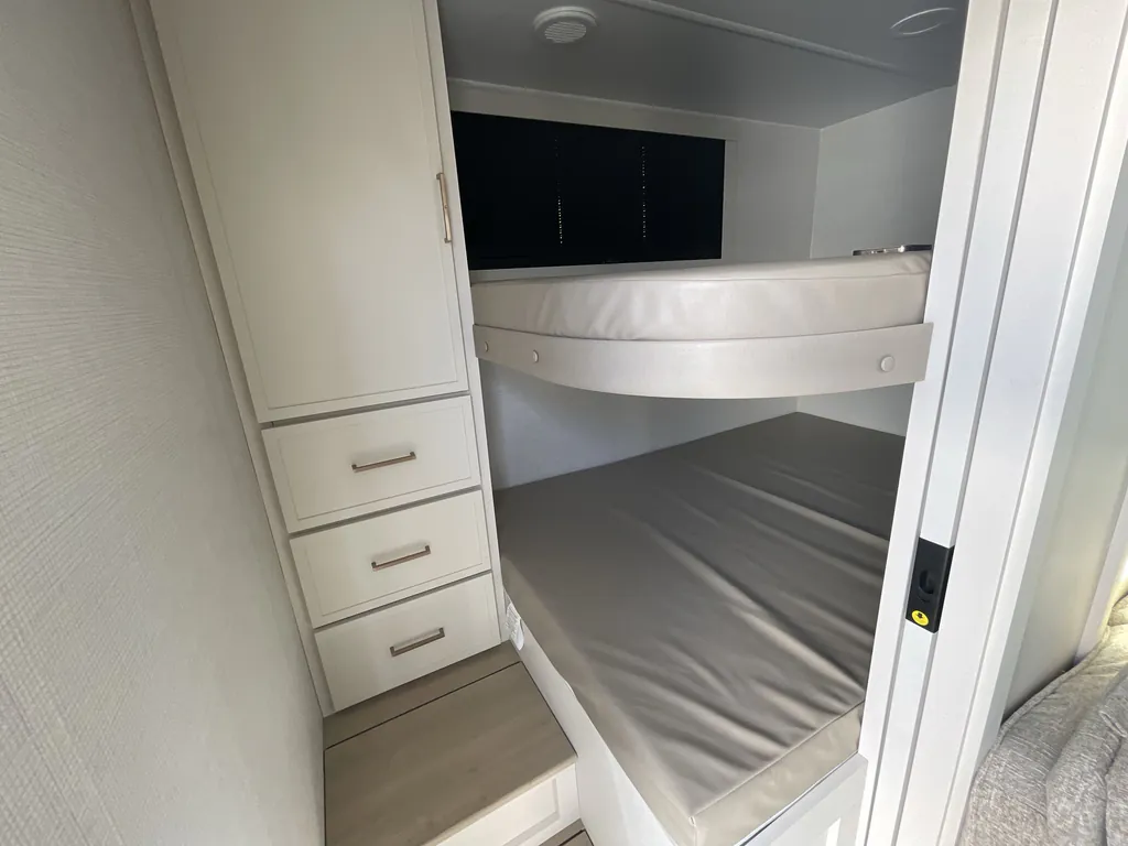 2026 Brinkley Model I 294, Photos photo 18