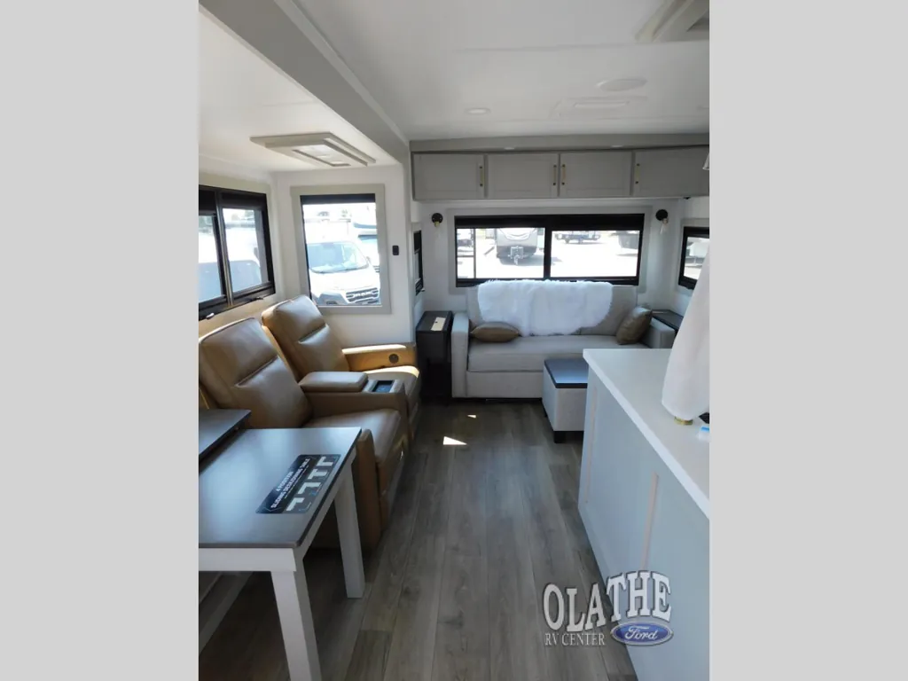 2026 Brinkley Model Z Air 297, Photos photo 8