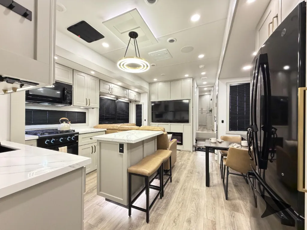 2025 Brinkley Model G 3970, Photos photo 4