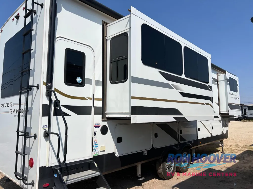 2023 Palomino River Ranch 391MK, Photos photo 5