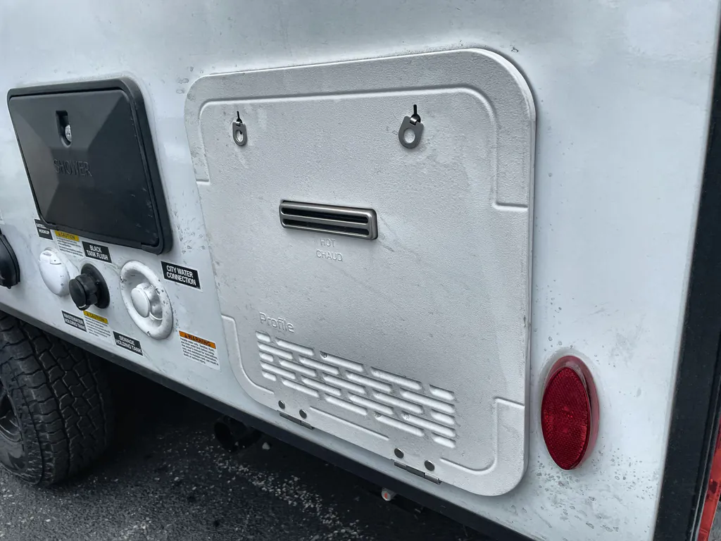 2027 Winnebago Micro Minnie 2108DS, Photos photo 24