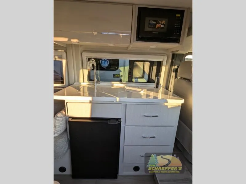 2026 Thor Motor Coach Tellaro 20L - Photo 3