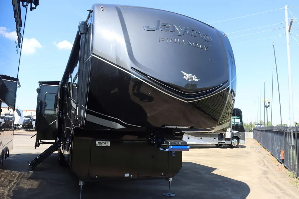 2026 Jayco Pinnacle 36FBTS - Photo 2