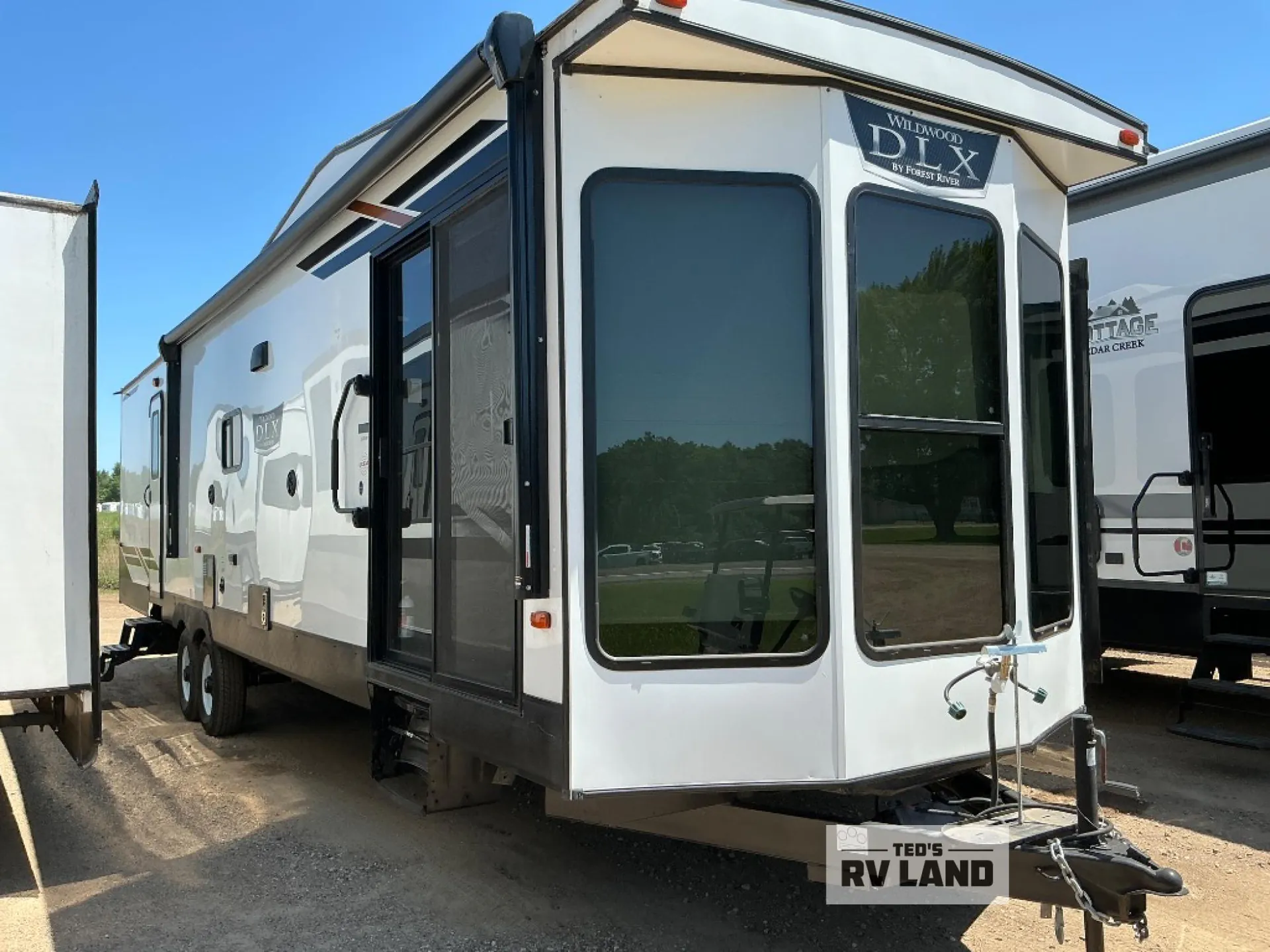 2020 Forest River Wildwood DLX 353FLFB - Photo 2