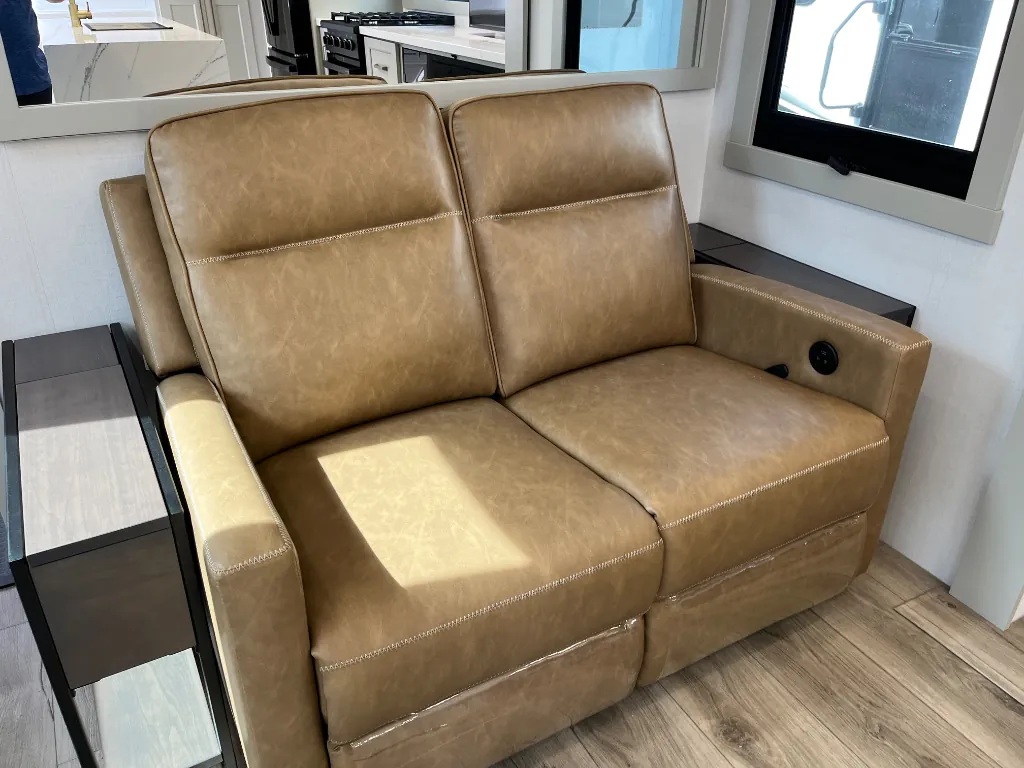 2026 Brinkley Model G 4100, Photos photo 16