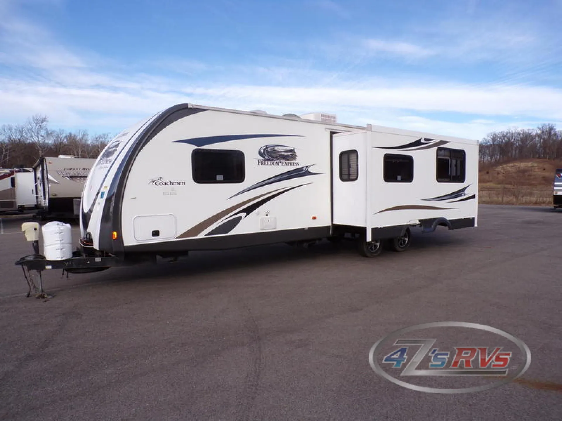 2013 Coachmen Freedom Express 304RKDS - Photo 3