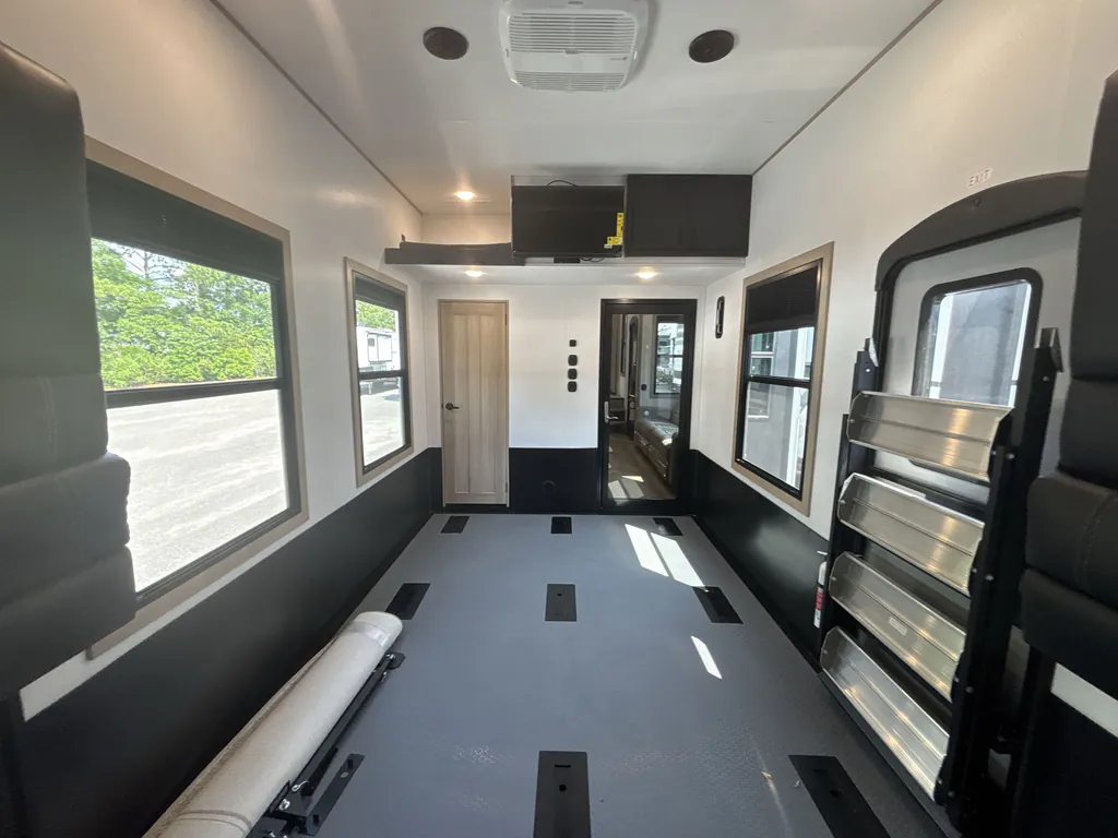 2025 Keystone Raptor 415, Photos photo 22