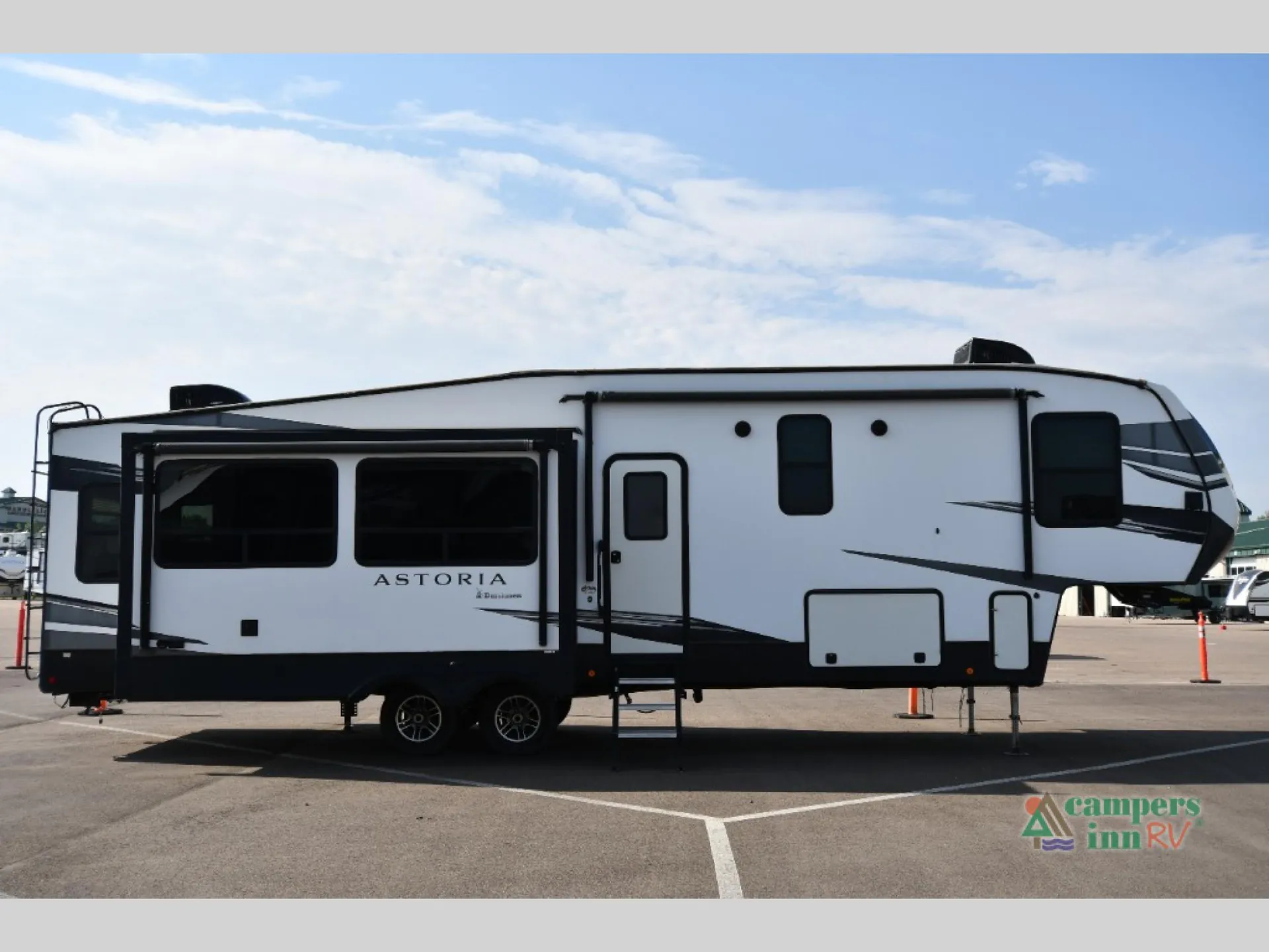 2021 Dutchmen Astoria 3173RLP - Photo 3