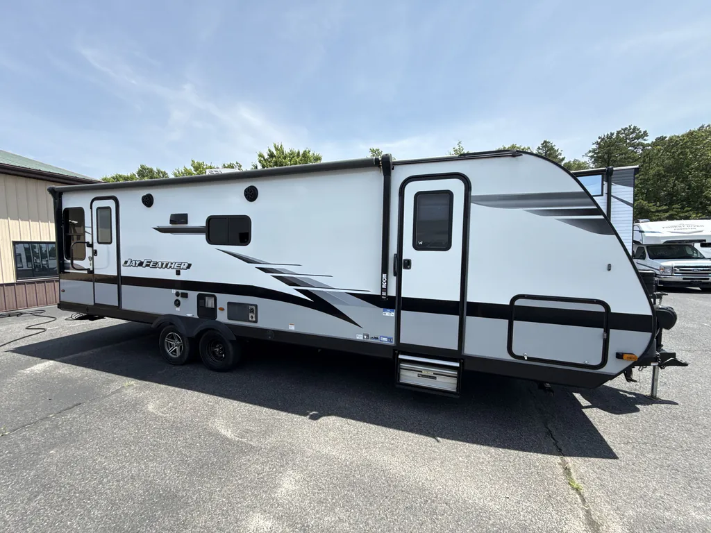 2022 Jayco Jay Feather 26RL, Photos photo 4