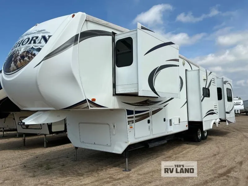 2013 Heartland Bighorn 3610RE - Photo 2