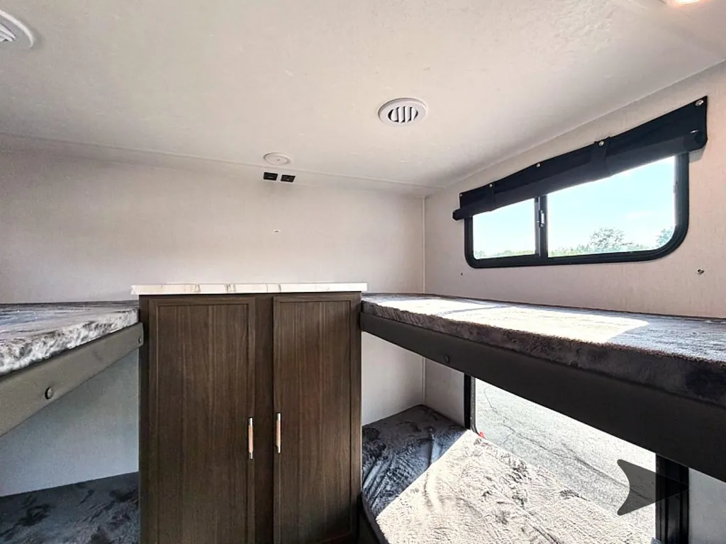 2027 Coachmen Freedom Express Select 29SE, Photos photo 44