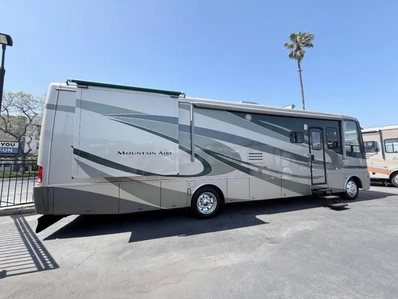 2006 Newmar Mountain Aire Used    MACA 3778 - Photo 3