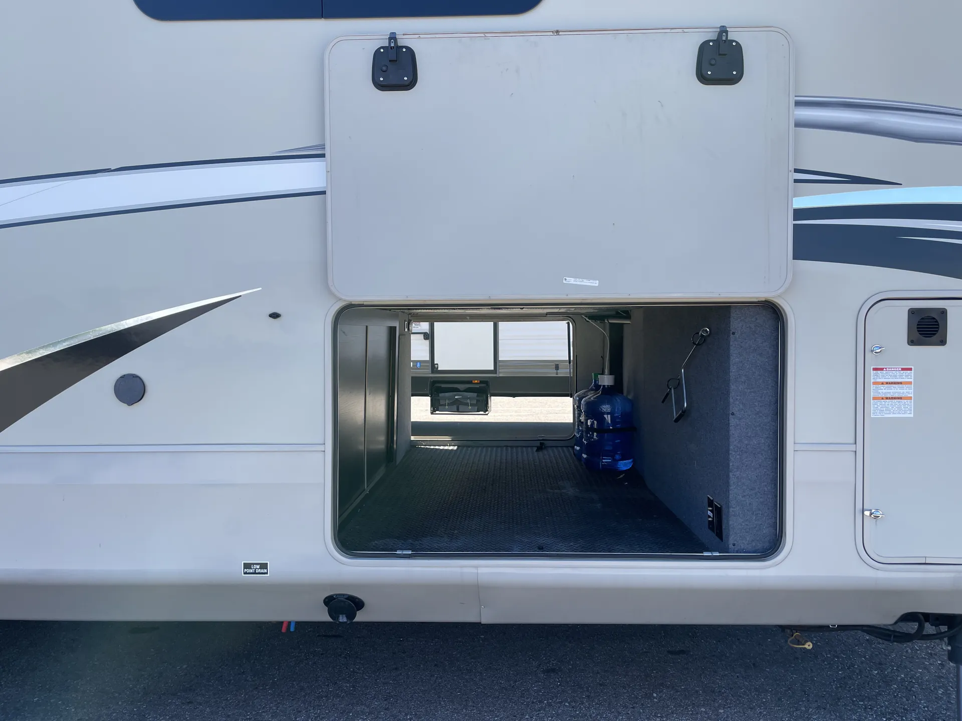 2021 Jayco Pinnacle 36FBTS - Photo 3