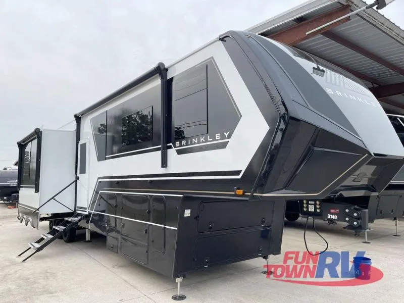 2026 Brinkley Model G 4150 - Photo 2