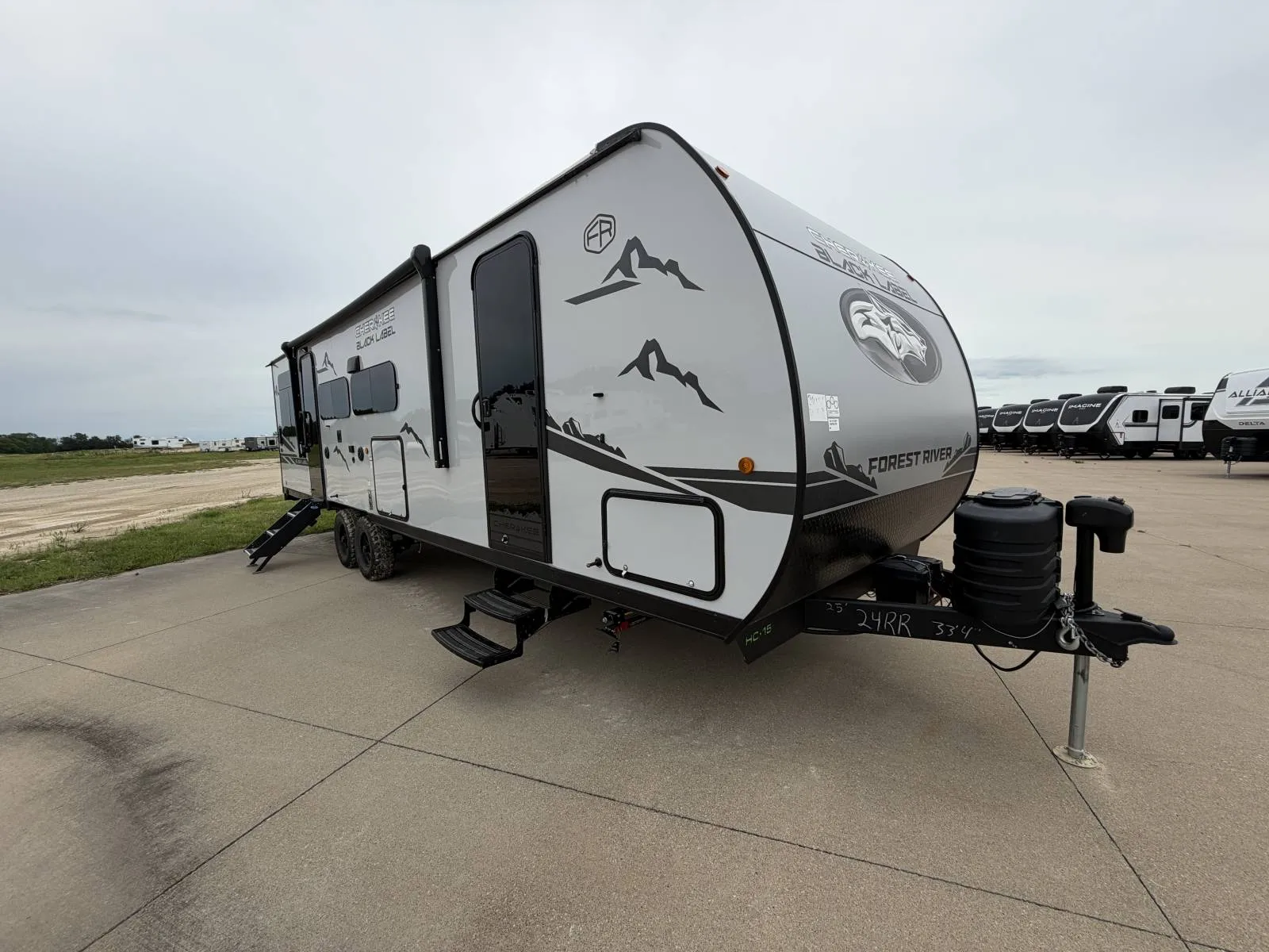 2025 Forest River Cherokee Grey Wolf Black Label 24RRTBL - Photo 2