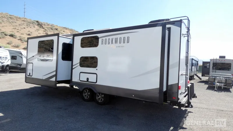 2023 Forest River Rockwood Signature 8264BHS - Photo 4