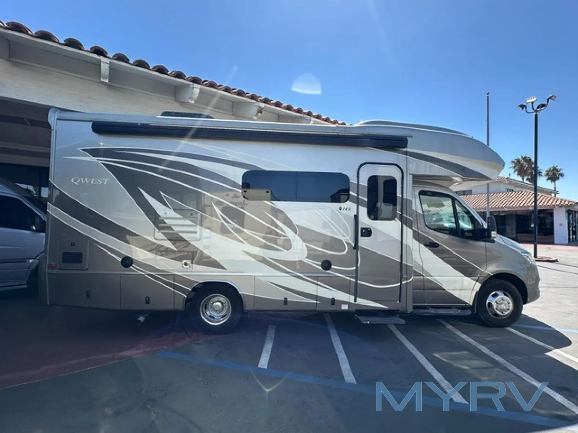 2020 Entegra Coach Qwest 24R - Photo 2