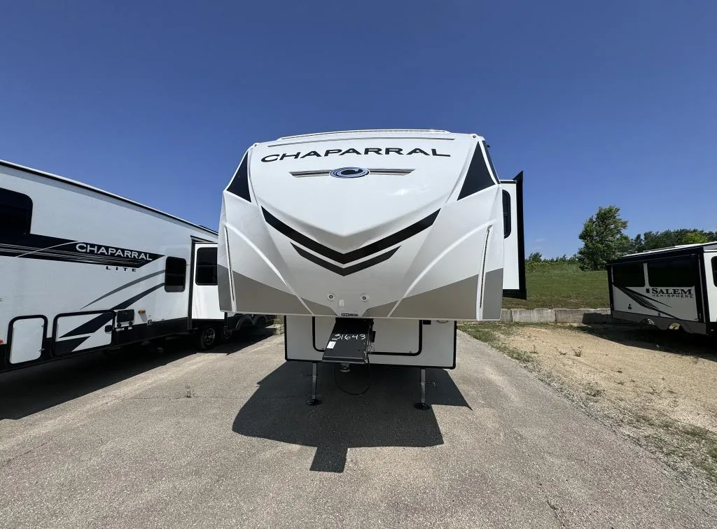 2024 FOREST RIVER Chaparral 298RLS - Photo 2